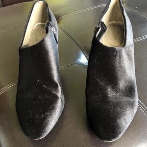 Bandolino velvet booties
